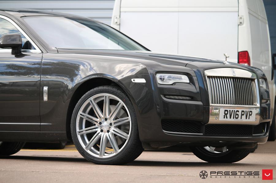 Детали экстерьера Rolls-Royce Ghost on Vossen Wheels (CV4) 2017 года  (фото 2 из 6)